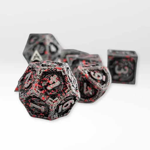 Nerd Gear: The Blood-Cursed Totem - 7pc Solid Metal Dice Set - Accessoire