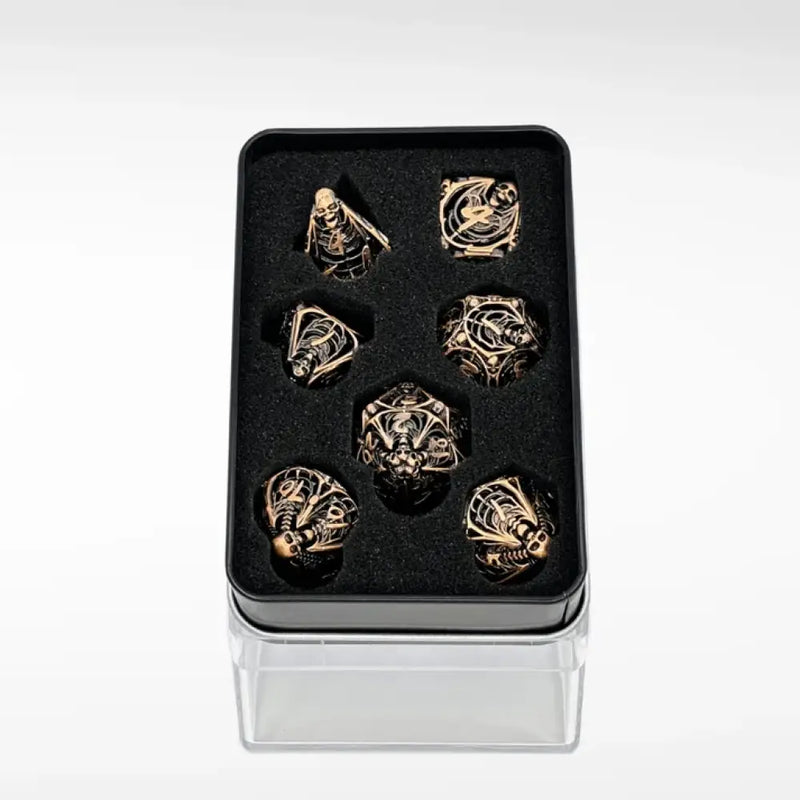 Nerd Gear: The Necromancer’s Coffin - 7pc Hollow Metal Dice Set - Accessoire
