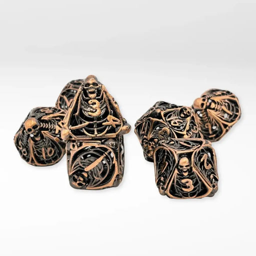 Nerd Gear: The Necromancer’s Coffin - 7pc Hollow Metal Dice Set - Accessoire